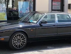 Jaguar XJ8