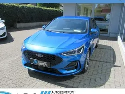 Blau Gebraucht 2024 Ford Focus ST-Line X Limousine | 25.476 € (Guter Preis)