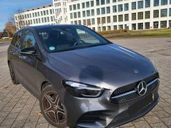 Grau Gebraucht 2023 Mercedes B250e AMG Van / Kleinbus | 33.800 € (Fairer Preis)
