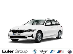 Weiss Gebraucht 2021 BMW 330e Sport Line Kombi | 27.999 € (Superpreis)