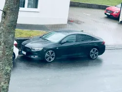 Schwarz Gebraucht 2018 Opel Insignia Limousine | 17.500 € (Fairer Preis)