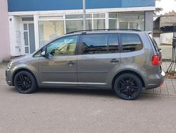 Grau Gebraucht 2014 VW Touran Van / Kleinbus | 3.800 €