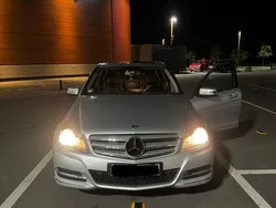 Silber Gebraucht 2011 Mercedes C220 Limousine | 10.000 € (Etwas zu teuer)