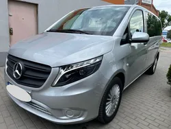 Silber Gebraucht 2023 Mercedes Vito Van / Kleinbus | 47.600 € (Teuer)