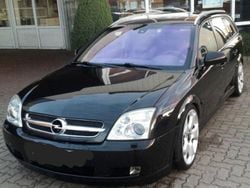 Schwarz Gebraucht 2005 Opel Vectra Cosmo Kombi | 4.200 €