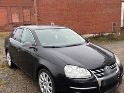 Schwarz Gebraucht 2006 VW Jetta Limousine | 1.999 € (Fairer Preis)
