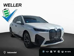 Weiß Gebraucht 2024 BMW iX Sport Line SUV | 55.550 € (Guter Preis)