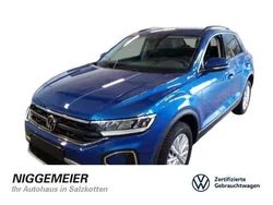 Ravennablau metallic (metallic) Gebraucht 2024 VW T-Roc Life SUV | 25.795 € (Fairer Preis)