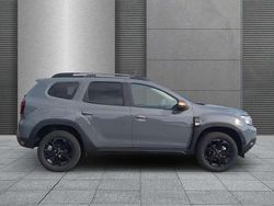 Kometengrau Gebraucht 2024 Dacia Duster Extreme SUV | 25.997 € (Fairer Preis)