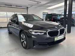 Grau Gebraucht 2020 BMW 520 Sport Line Kombi | 28.699 € (Guter Preis)