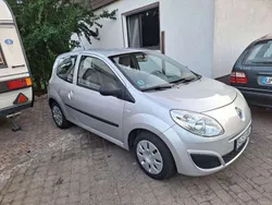 Silber Gebraucht 2008 Renault Twingo Elysee Kleinwagen | 1.999 € (Teuer)