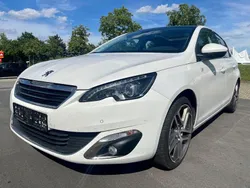 Weiß Gebraucht 2013 Peugeot 308 Allure Limousine | 5.499 € (Guter Preis)