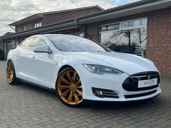 Weiß Gebraucht 2013 Tesla Model S Performance Limousine | 34.999 €