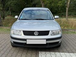Silber Gebraucht 1999 VW Passat Comfortline Limousine | 1.970 € (Fairer Preis)