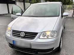 Silber Gebraucht 2004 VW Touran Van / Kleinbus | 1.900 € (Guter Preis)