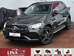 Grau Gebraucht 2021 Mercedes GLC300e AMG SUV | 34.980 € (Etwas zu teuer)