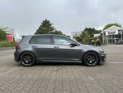 Grau Gebraucht 2020 VW Golf R Coupé | 30.000 €