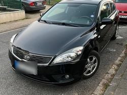 Schwarz Gebraucht 2011 Kia Ceed Kleinwagen | 3.500 € (Guter Preis)