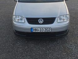 Gebraucht 2003 VW Touran Van / Kleinbus | 9.000 €