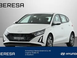 Atlas white / sol Neu 2025 Hyundai i20 Trend Limousine | 22.490 € (Fairer Preis)
