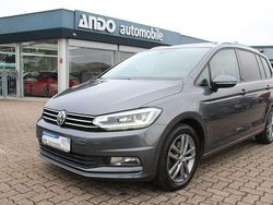 Grau Gebraucht 2017 VW Touran Comfortline Van / Kleinbus | 18.500 € (Teuer)