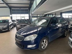 Blau Gebraucht 2011 Skoda Fabia Classic Kleinwagen | 1.990 € (Fairer Preis)