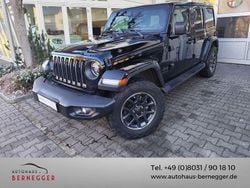 Schwarz (black clear coat) Gebraucht 2021 Jeep Wrangler Sahara SUV | 46.490 € (Guter Preis)