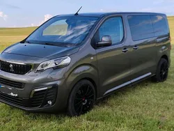 Grau Gebraucht 2019 Peugeot Traveller Business-Line Van / Kleinbus | 31.900 € (Fairer Preis)