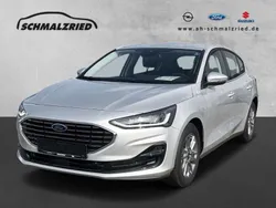Silber Neu 2024 Ford Focus Titanium Limousine | 26.470 € (Guter Preis)