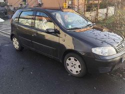 Gebraucht 2003 Fiat Punto Limousine | 799 € (Fairer Preis)