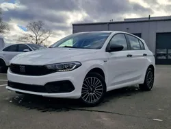 Weiss Gebraucht 2024 Fiat Tipo Cross Limousine | 21.680 € (Fairer Preis)