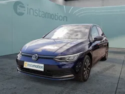 Blau Gebraucht 2021 VW Golf VIII Life Limousine | 19.740 € (Fairer Preis)