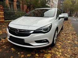 Weiß Gebraucht 2016 Opel Astra Innovation Limousine | 9.400 € (Guter Preis)