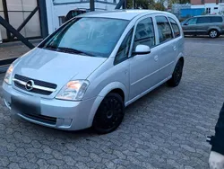 Silber Gebraucht 2005 Opel Meriva Van / Kleinbus | 1.800 € (Teuer)