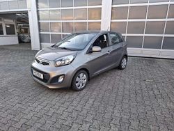 Titanium silver Gebraucht 2014 Kia Picanto FIFA World Cup Edition Kleinwagen | 5.790 € (Guter Preis)