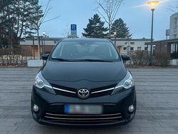 Schwarz Gebraucht 2017 Toyota Verso Edition-S Van / Kleinbus | 12.499 € (Etwas zu teuer)