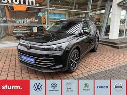 Grenadillschwarz metallic Neu 2025 VW Tiguan Elegance SUV | 59.480 € (Etwas zu teuer)