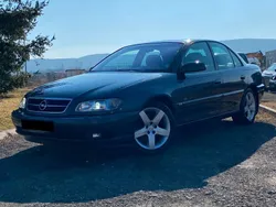 Grün Gebraucht 2001 Opel Omega Design Edition Limousine | 4.750 € (Teuer)