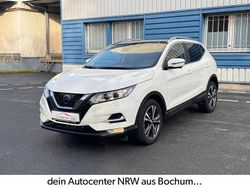 White (s) Gebraucht 2017 Nissan Qashqai N-Connecta SUV | 14.999 € (Fairer Preis)