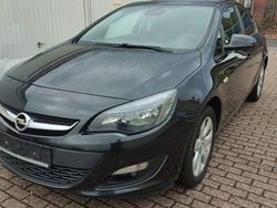 Schwarz Gebraucht 2015 Opel Astra Design Edition Limousine | 5.390 €