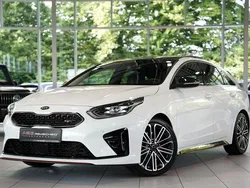 Weiß Gebraucht 2019 Kia ProCeed GT 2 Kleinwagen | 22.800 € (Etwas zu teuer)