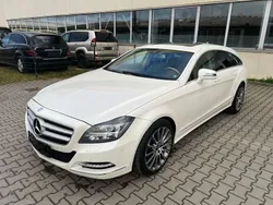 Weiß Gebraucht 2014 Mercedes CLS350 Limousine | 13.999 €