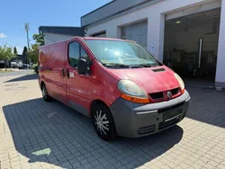 Rot Gebraucht 2006 Renault Trafic Van | 3.490 €