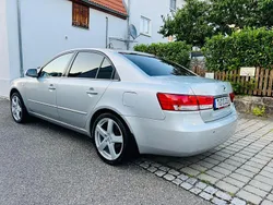 Silber Gebraucht 2009 Hyundai Sonata Comfort Limousine | 5.499 € (Fairer Preis)