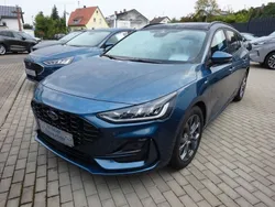 Blau Gebraucht 2023 Ford Focus ST-Line X Limousine | 26.690 € (Fairer Preis)