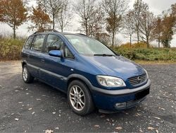 Blau Gebraucht 2002 Opel Zafira Executive Van / Kleinbus | 1.150 € (Guter Preis)