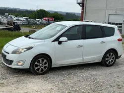 Weiß Gebraucht 2010 Renault Scénic III Van / Kleinbus | 2.350 € (Superpreis)