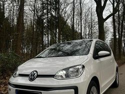 Weiß Gebraucht 2018 VW up! Kleinwagen | 5.350 € (Guter Preis)