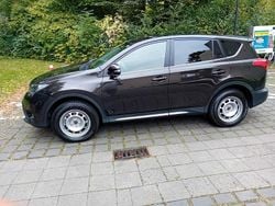 Braun Gebraucht 2015 Toyota RAV4 Edition-S SUV | 20.900 € (Fairer Preis)