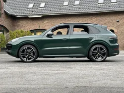 Goodwoodgreen Gebraucht 2022 Porsche Cayenne Platinum Edition SUV | 99.790 € (Fairer Preis)
